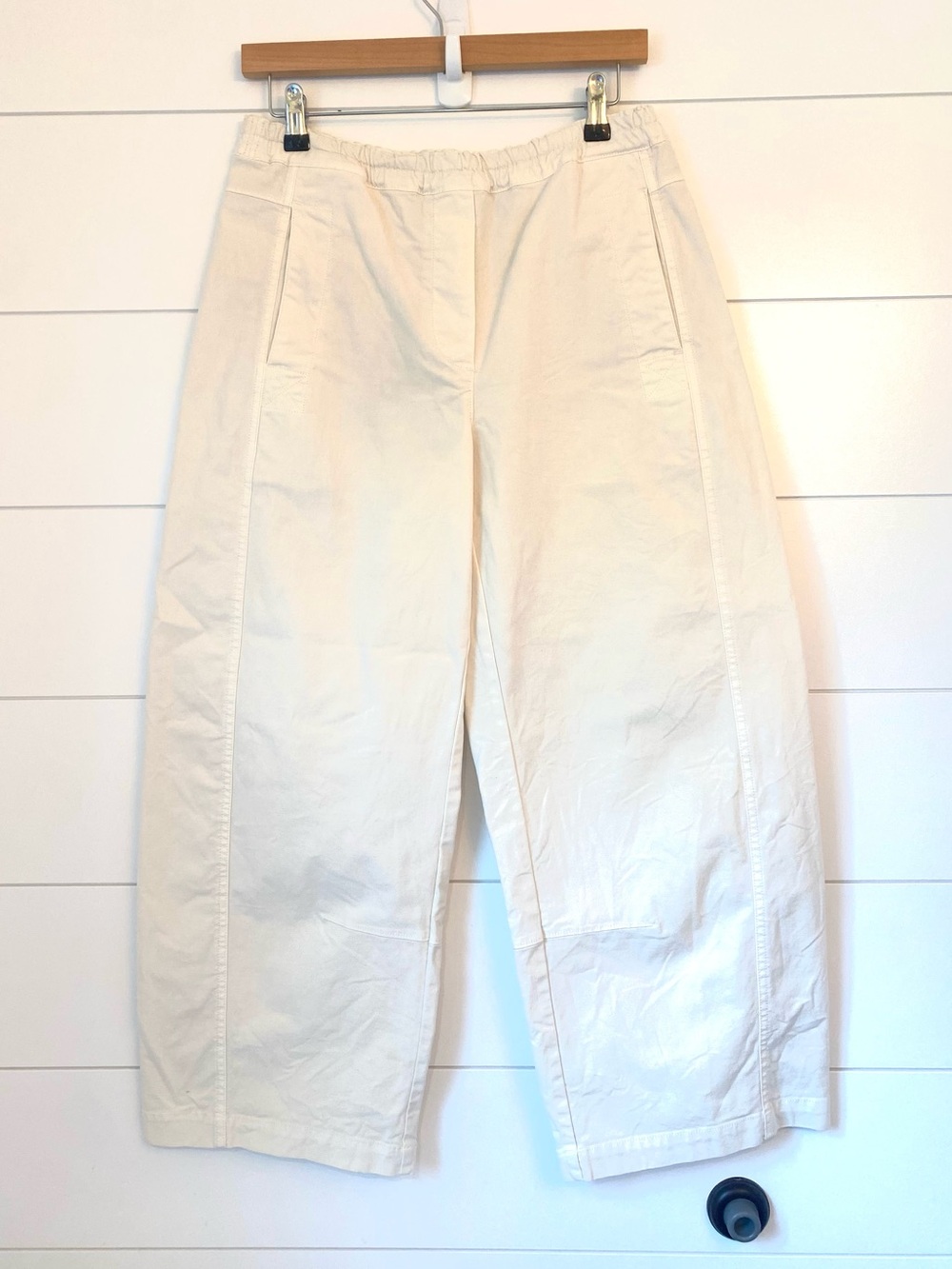 Banana Republic Wide-Leg Pants in Off-White Cream (small)